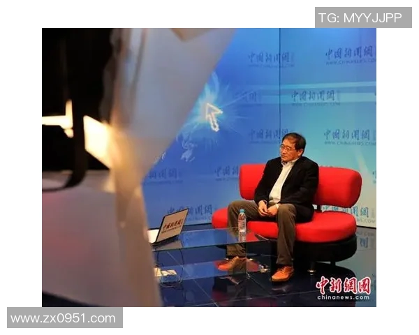 凯丽独家采访足球明星揭秘职业生涯背后的故事与心路历程